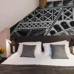Hotel Midnight