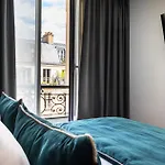 Midnight Hotel Paris
