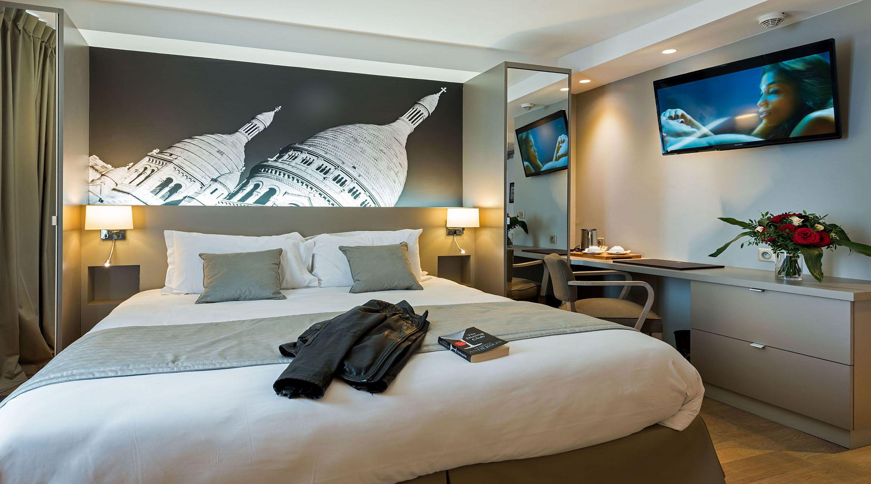 Hotel Midnight