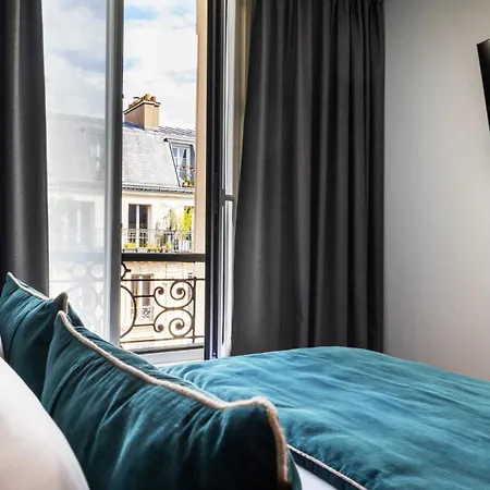Midnight Hotel Parigi